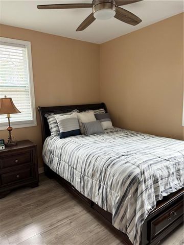 142 Hutton NW Place, Atlanta, GA 30318