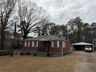 142 Hutton NW Place, Atlanta, GA 30318