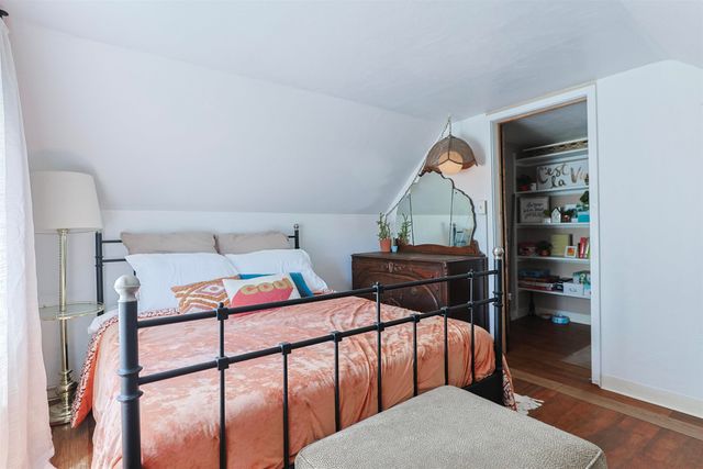 2101 S Dorothy Street, South Bend, IN 46613