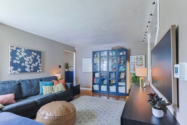 2101 S Dorothy Street, South Bend, IN 46613