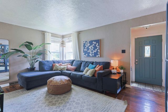 2101 S Dorothy Street, South Bend, IN 46613