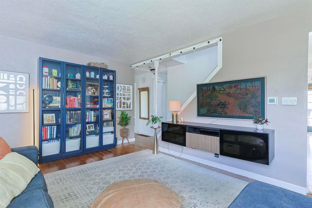 2101 S Dorothy Street, South Bend, IN 46613