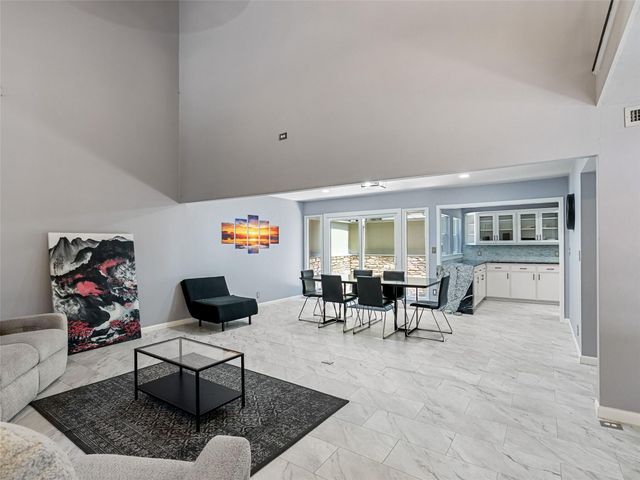 15 Stoney Creek CV, Lakeway, TX 78734