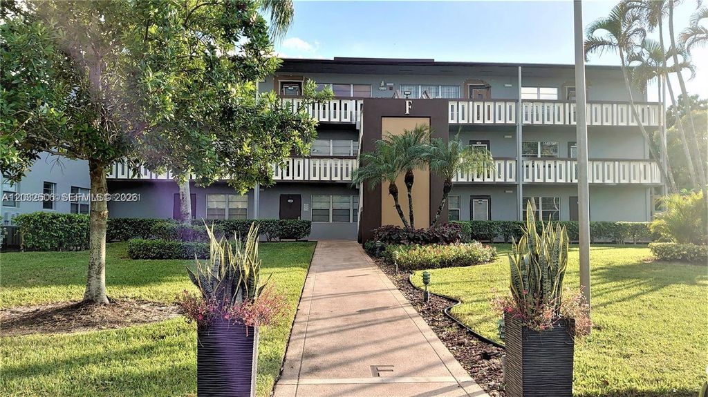 250 Suffolk F 250, Boca Raton, FL 33434