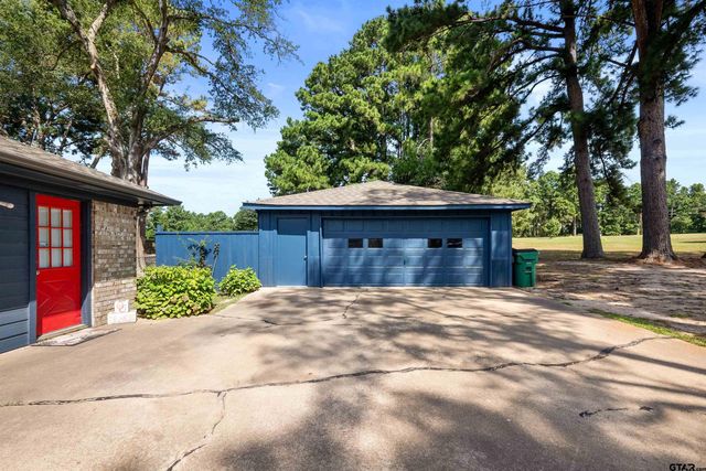 2293 Anderson CR 359, Palestine, TX 75803