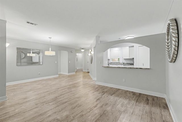 6600 Ridgefield Circle, West Bloomfield, MI 48322