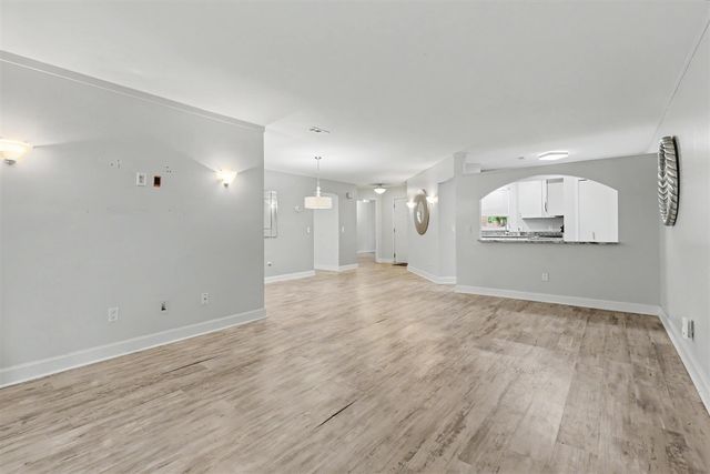 6600 Ridgefield Circle, West Bloomfield, MI 48322