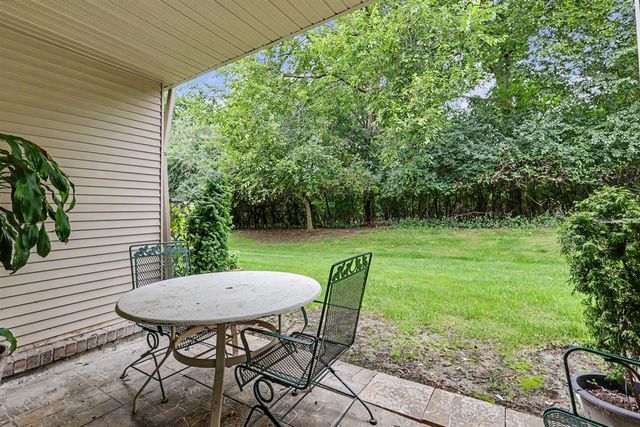6600 Ridgefield Circle, West Bloomfield, MI 48322