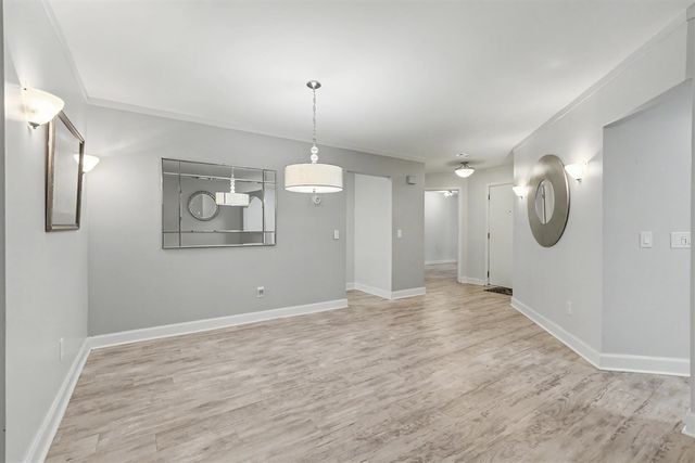 6600 Ridgefield Circle, West Bloomfield, MI 48322