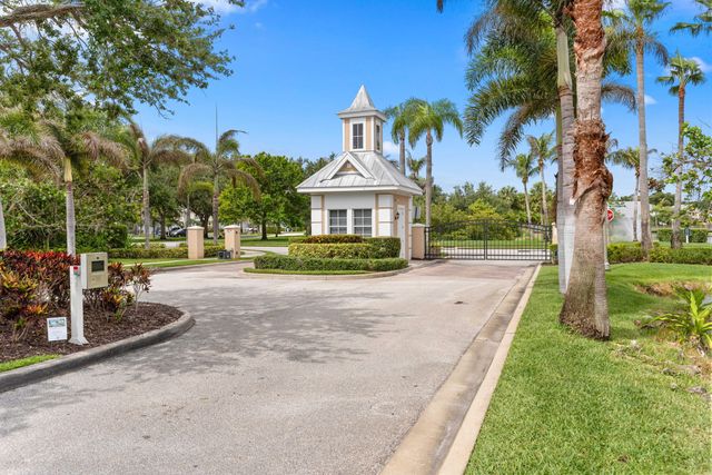 2025 Bridgepointe Circle 118, Vero Beach, FL 32967