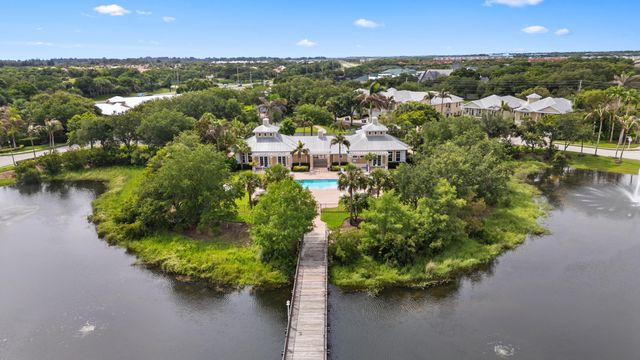 2025 Bridgepointe Circle 118, Vero Beach, FL 32967