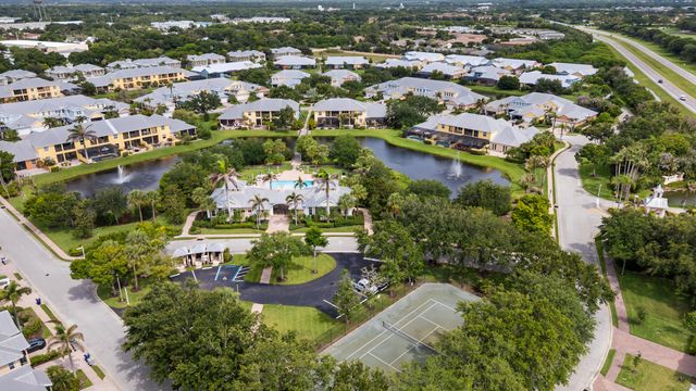 2025 Bridgepointe Circle 118, Vero Beach, FL 32967