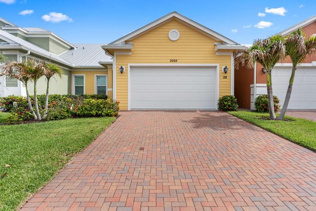 2025 Bridgepointe Circle 118, Vero Beach, FL 32967