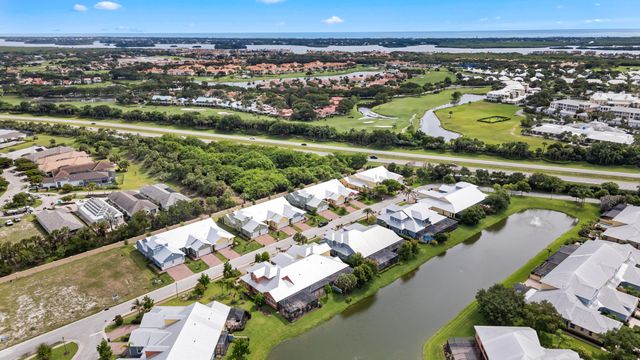 2025 Bridgepointe Circle 118, Vero Beach, FL 32967