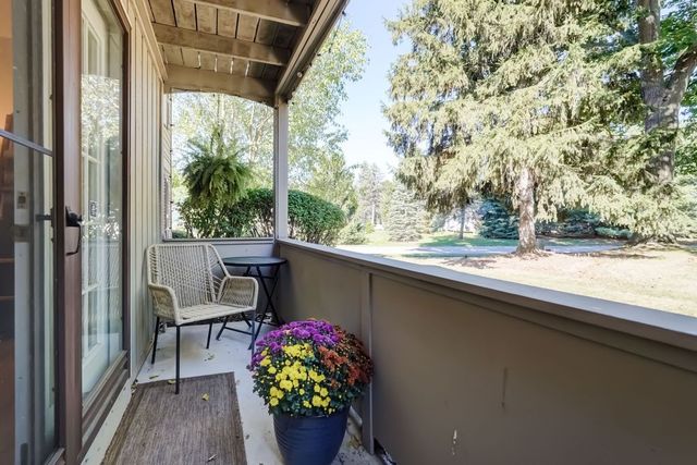 32 Wood Creek Drive, Pittsford, NY 14534