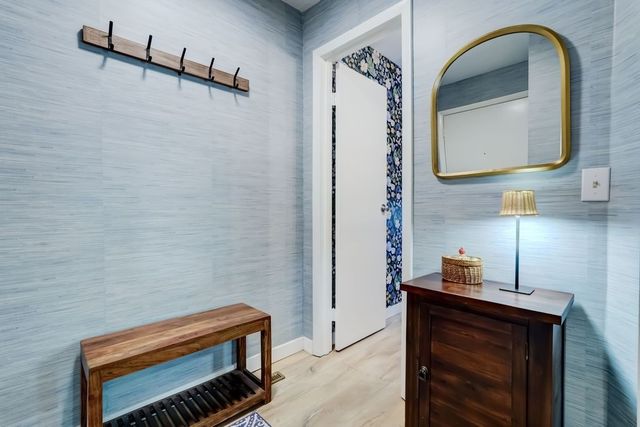 32 Wood Creek Drive, Pittsford, NY 14534