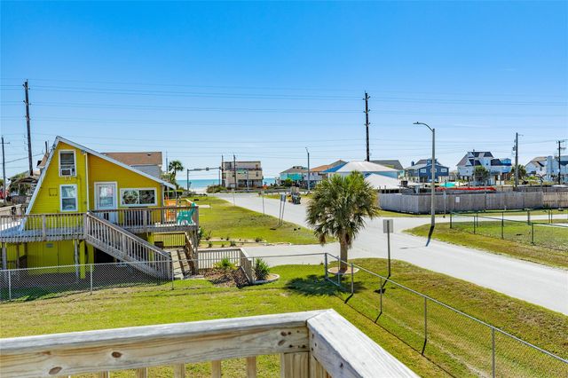 4215 San Jacinto Drive, Galveston, TX 77554