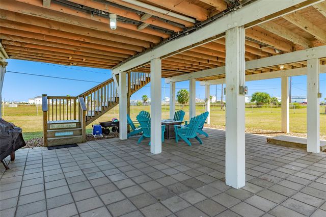 4215 San Jacinto Drive, Galveston, TX 77554