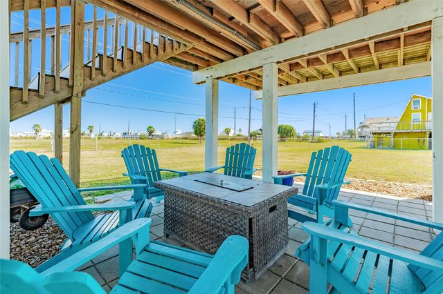 4215 San Jacinto Drive, Galveston, TX 77554