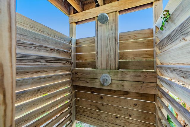 4215 San Jacinto Drive, Galveston, TX 77554