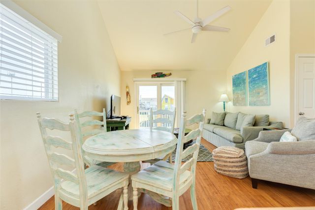 4215 San Jacinto Drive, Galveston, TX 77554