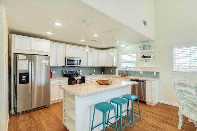 4215 San Jacinto Drive, Galveston, TX 77554