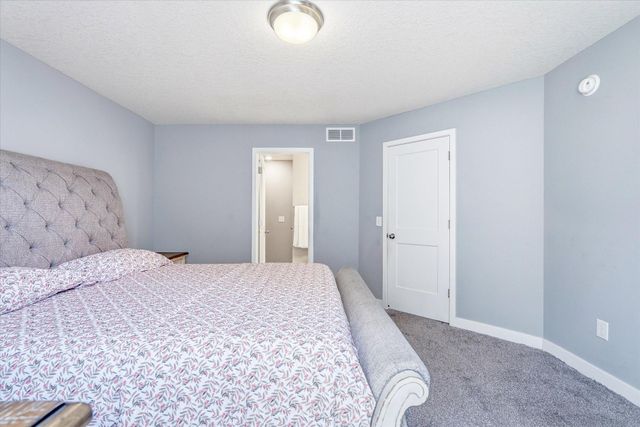 11829 71st Street NE, Albertville, MN 55301