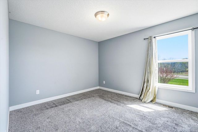 11829 71st Street NE, Albertville, MN 55301