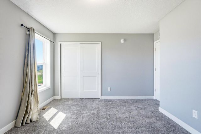 11829 71st Street NE, Albertville, MN 55301