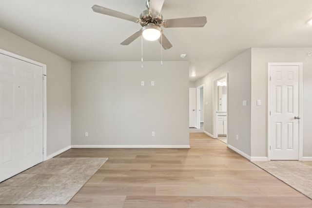 274 Plez Morgan Drive B, Montgomery, TX 77356