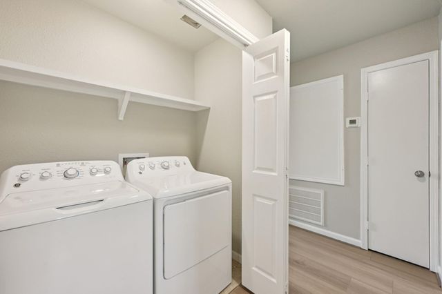 274 Plez Morgan Drive B, Montgomery, TX 77356