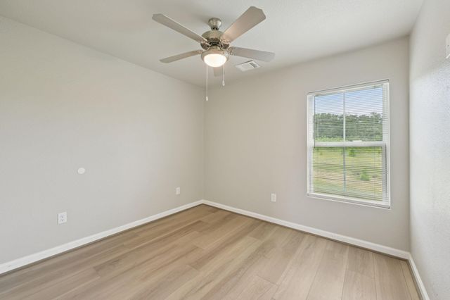 274 Plez Morgan Drive B, Montgomery, TX 77356