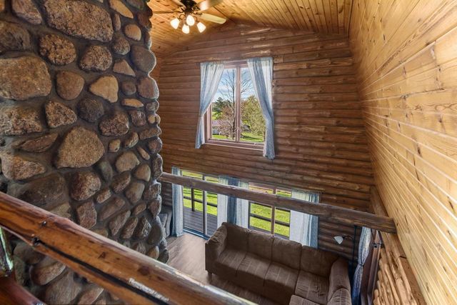 W9946 VIEW RIDGE LANE, New London, WI 54961