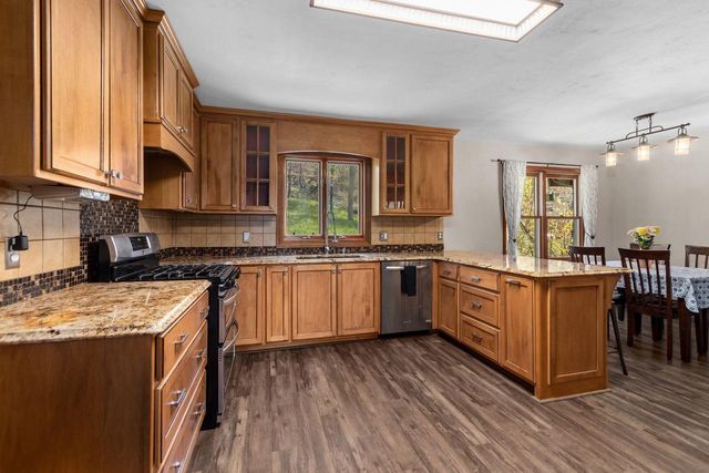 W9946 VIEW RIDGE LANE, New London, WI 54961