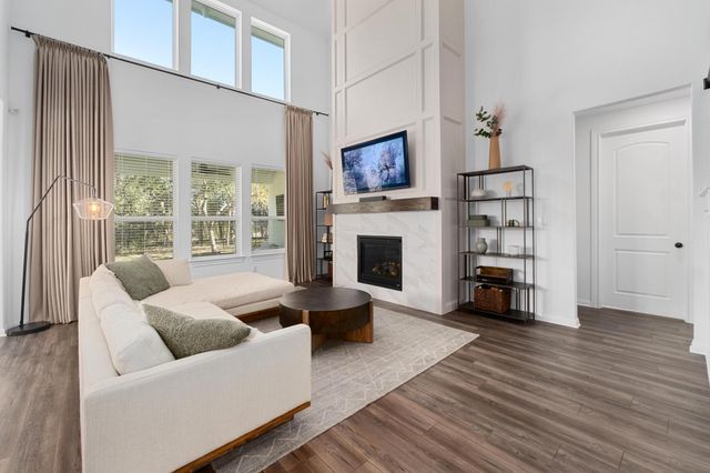 1954 Headwaters BLVD, Dripping Springs, TX 78620