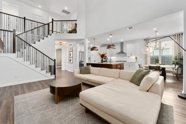 1954 Headwaters BLVD, Dripping Springs, TX 78620