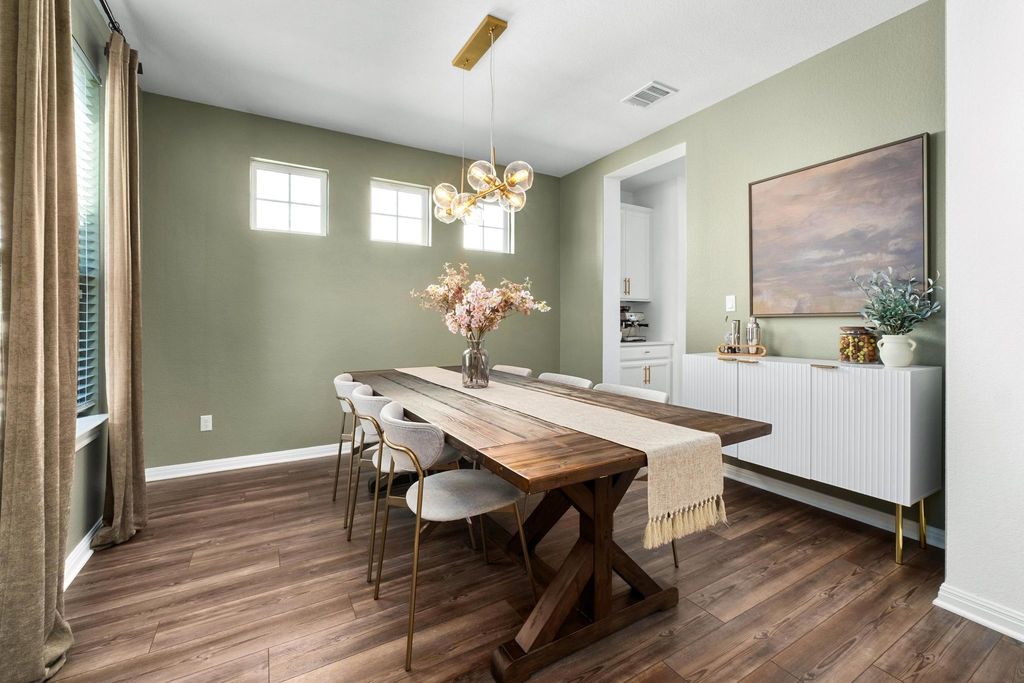 1954 Headwaters BLVD, Dripping Springs, TX 78620