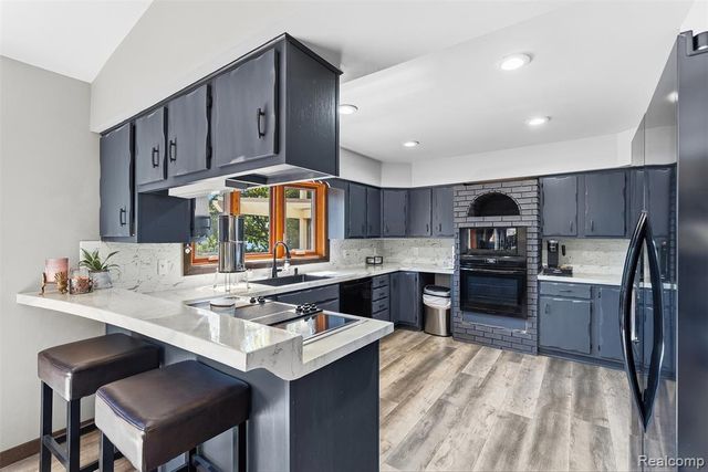 3232 Shady Oak Drive, Columbiaville, MI 48421