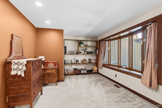3232 Shady Oak Drive, Columbiaville, MI 48421