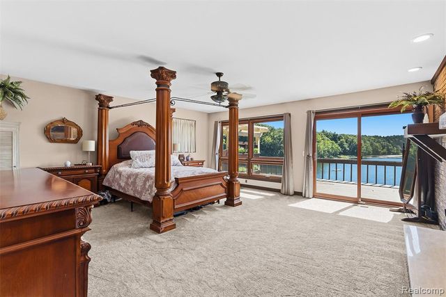 3232 Shady Oak Drive, Columbiaville, MI 48421