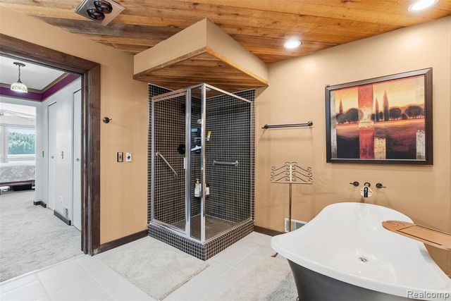 3232 Shady Oak Drive, Columbiaville, MI 48421
