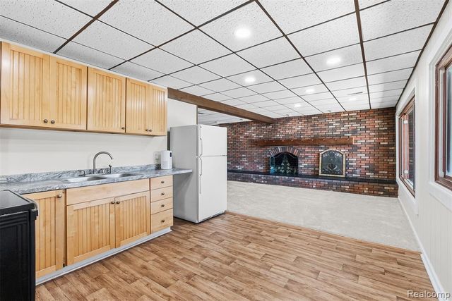 3232 Shady Oak Drive, Columbiaville, MI 48421