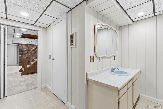 3232 Shady Oak Drive, Columbiaville, MI 48421