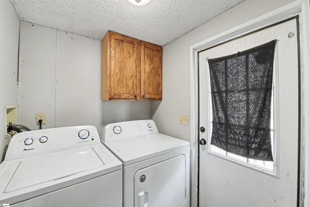 412 Bushy Creek Road, Woodruff, SC 29388