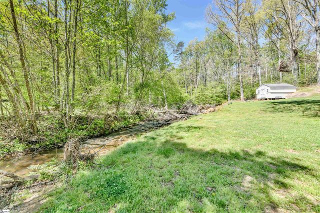 412 Bushy Creek Road, Woodruff, SC 29388