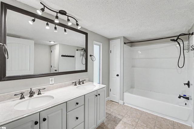 412 Bushy Creek Road, Woodruff, SC 29388