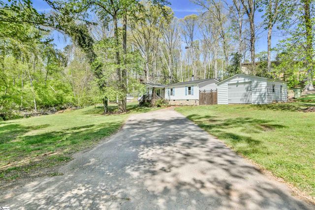 412 Bushy Creek Road, Woodruff, SC 29388