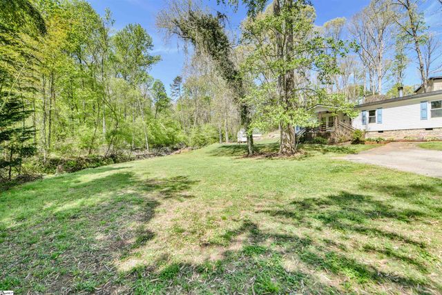 412 Bushy Creek Road, Woodruff, SC 29388
