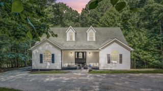 709 Forest Lawn DR, Moneta, VA 24121