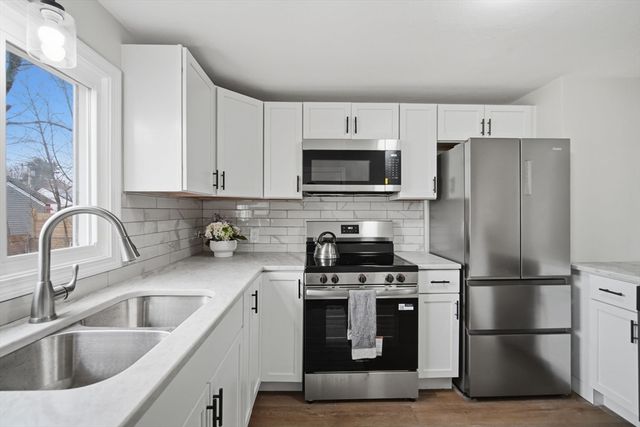 78 W Bay Path Terrace, Springfield, MA 01109